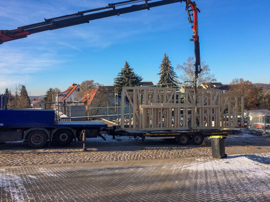 Anlieferung Holzfachwerkelemente